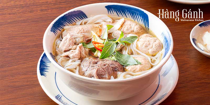 Ẩm Thực Việt Nam: Vì Sao Lại Khiến Du Khách Quốc Tế Say Mê Đến Vậy?